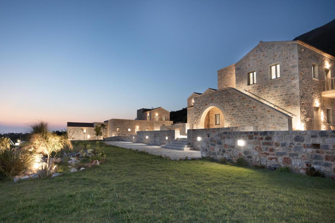 Armantanis Luxury Suites Areopoli Exterior foto